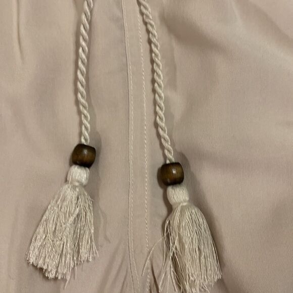 Sound/Style Size XL cream shorts with brown and tan embroidery down each side. - Picture 10 of 13